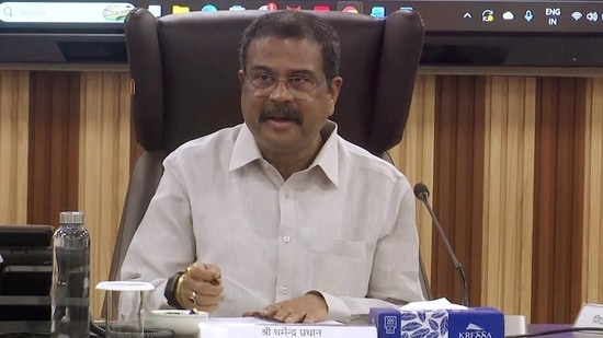 चिंताओं के बीच केंद्र सीबीएसई की ऑन-स्क्रीन मार्किंग प्रणाली के ऑडिट का विस्तार करने की योजना बना रहा है