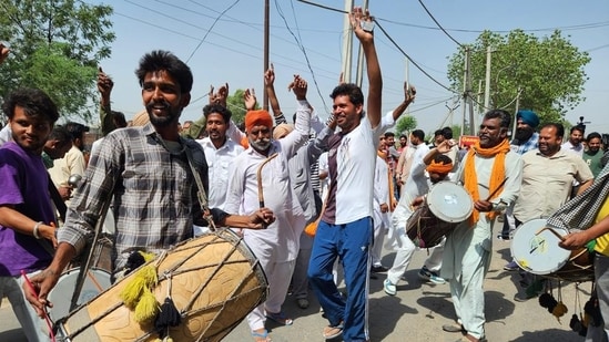 AAP ने पंजाब में बड़े पैमाने पर 48% से अधिक वार्ड जीते, नतीजों को 2027 के चुनावों से पहले ‘सेमीफाइनल’ के रूप में देखा जा रहा है